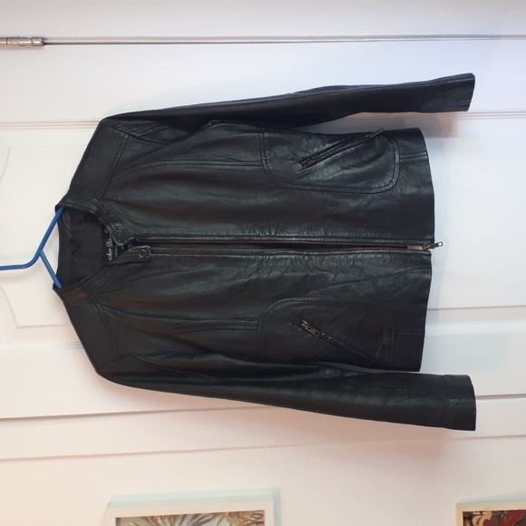 leather jacket - Picture 1 of 6